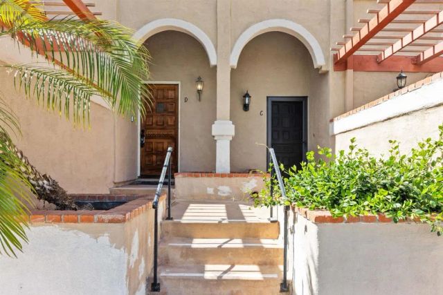 2583 Navarra Drive D, Carlsbad, CA 92009