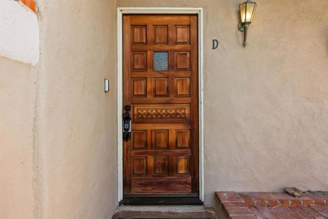 2583 Navarra Drive D, Carlsbad, CA 92009