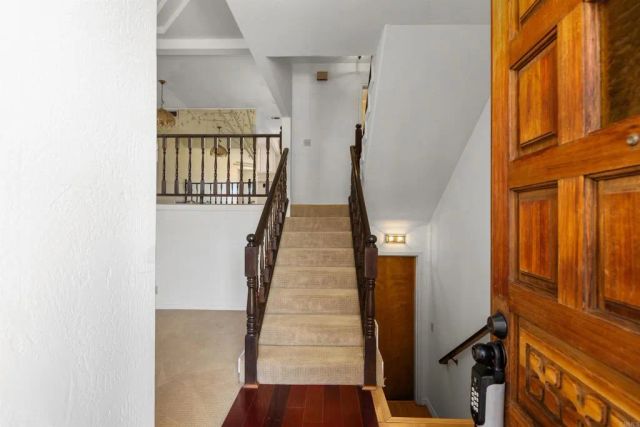 2583 Navarra Drive D, Carlsbad, CA 92009