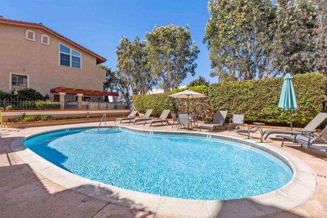 2583 Navarra Drive D, Carlsbad, CA 92009