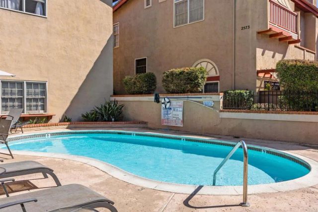 2583 Navarra Drive D, Carlsbad, CA 92009