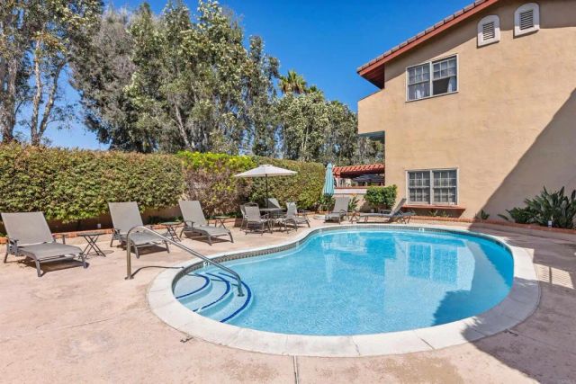 2583 Navarra Drive D, Carlsbad, CA 92009