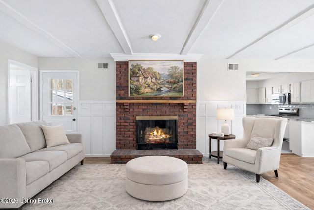 8199 Arnoldtown Rd, Louisville, KY 40214