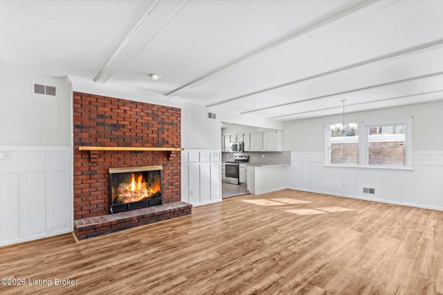 8199 Arnoldtown Rd, Louisville, KY 40214