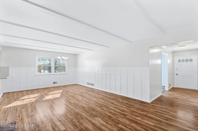 8199 Arnoldtown Rd, Louisville, KY 40214