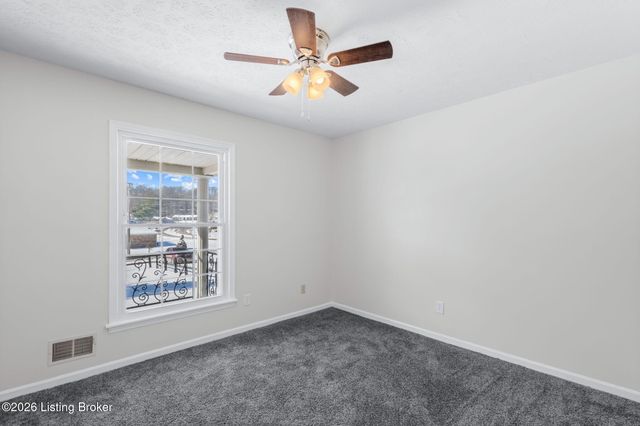 8199 Arnoldtown Rd, Louisville, KY 40214