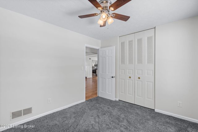 8199 Arnoldtown Rd, Louisville, KY 40214