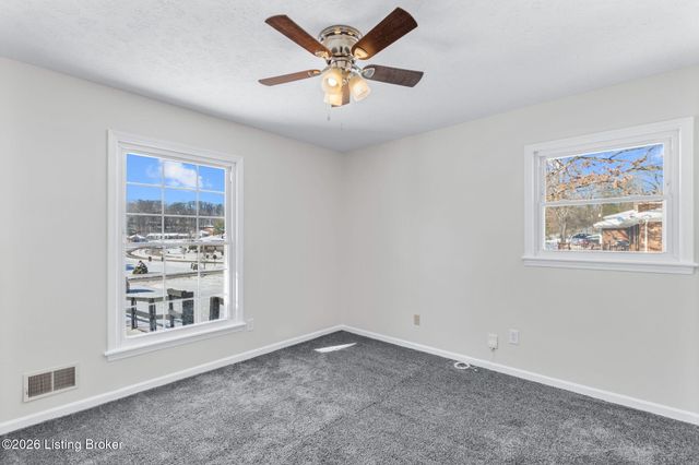 8199 Arnoldtown Rd, Louisville, KY 40214