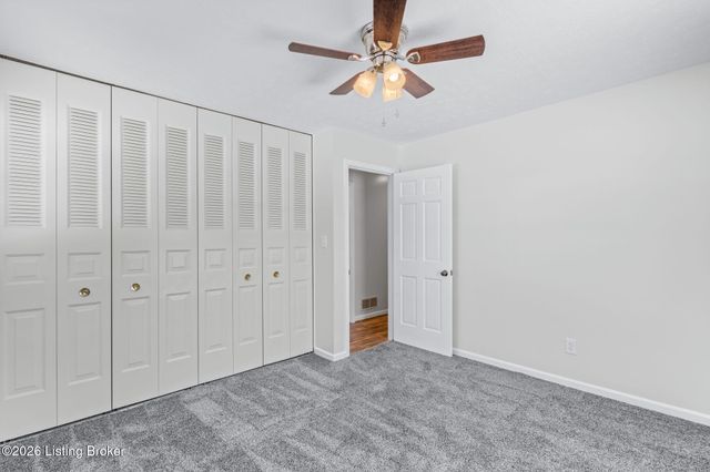 8199 Arnoldtown Rd, Louisville, KY 40214