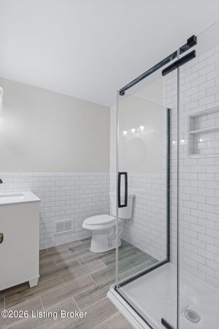 8199 Arnoldtown Rd, Louisville, KY 40214