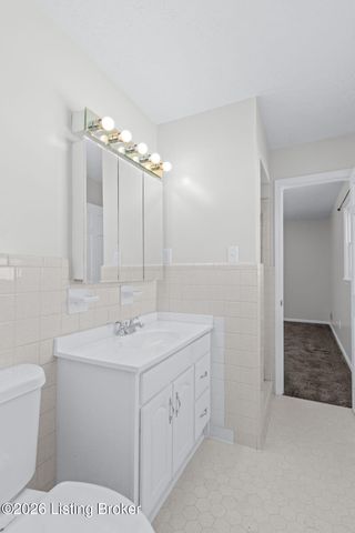 8199 Arnoldtown Rd, Louisville, KY 40214