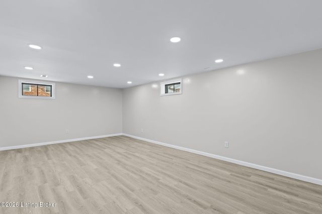 8199 Arnoldtown Rd, Louisville, KY 40214