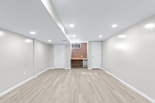 8199 Arnoldtown Rd, Louisville, KY 40214