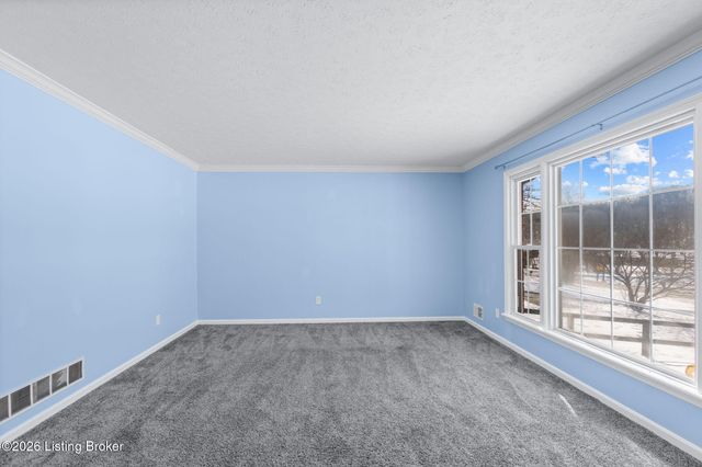 8199 Arnoldtown Rd, Louisville, KY 40214