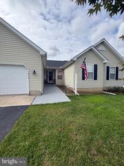 454 W HARVEST LN, Middletown, DE 19709