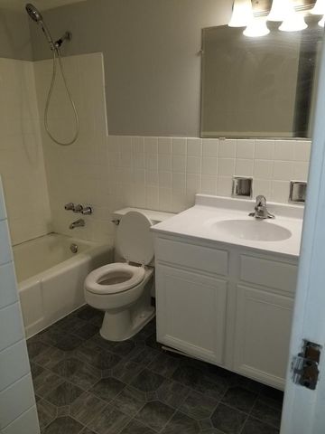 3113 Bernice Road 6, Lansing, IL 60438