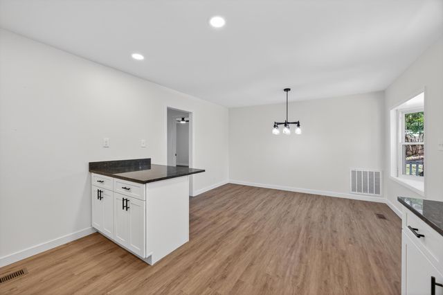 86 West Drive, Rossville, GA 30741