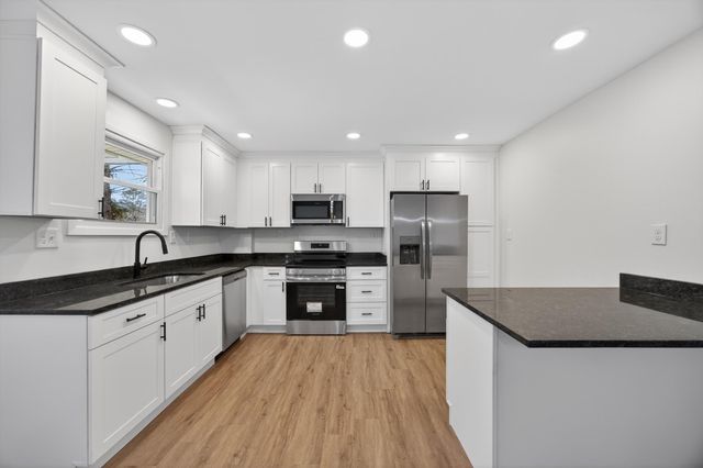 86 West Drive, Rossville, GA 30741