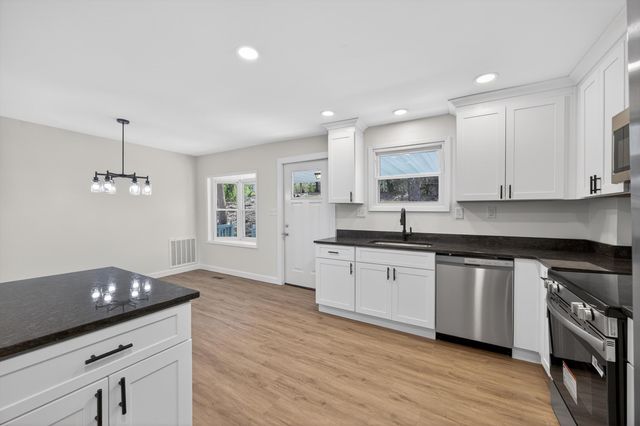 86 West Drive, Rossville, GA 30741