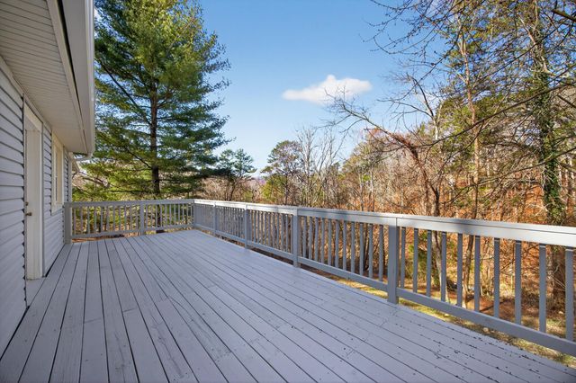 86 West Drive, Rossville, GA 30741