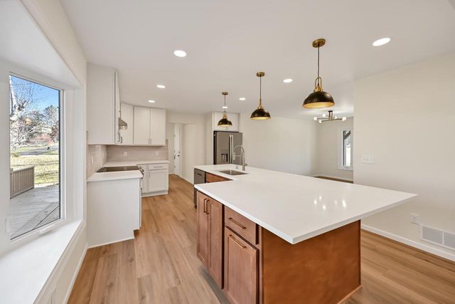 20300 Yorktown COURT, Brookfield, WI 53045