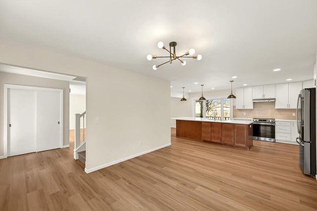 20300 Yorktown COURT, Brookfield, WI 53045