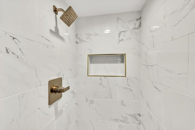 20300 Yorktown COURT, Brookfield, WI 53045