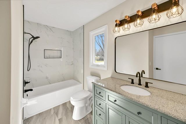 20300 Yorktown COURT, Brookfield, WI 53045