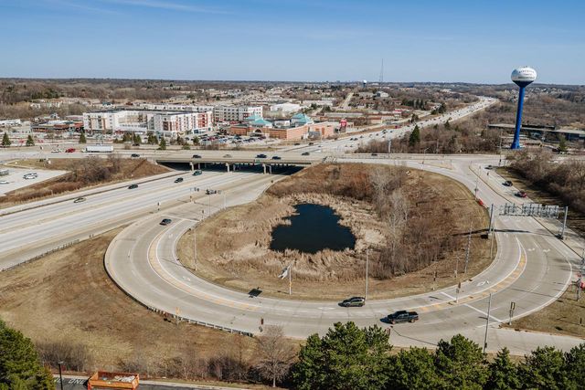 20300 Yorktown COURT, Brookfield, WI 53045