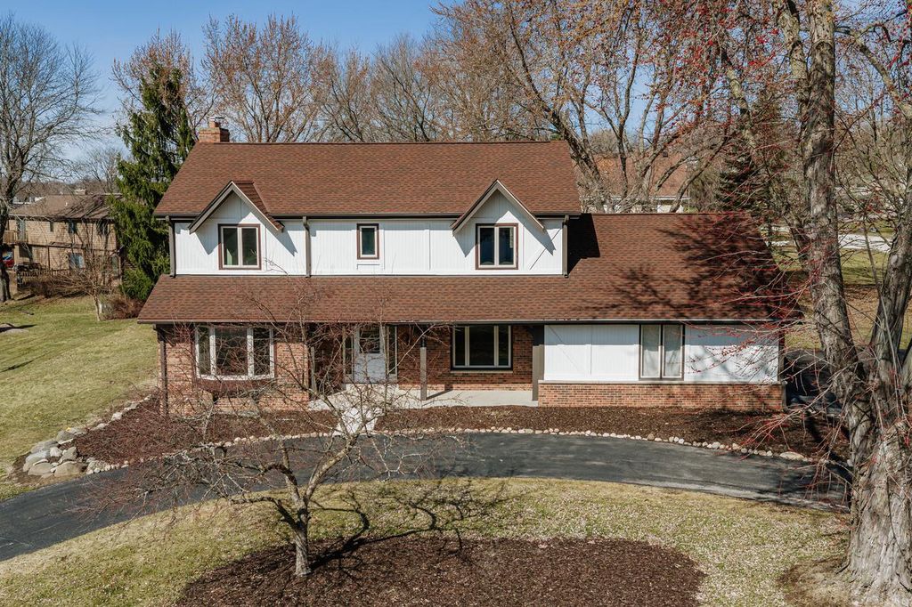 20300 Yorktown COURT, Brookfield, WI 53045