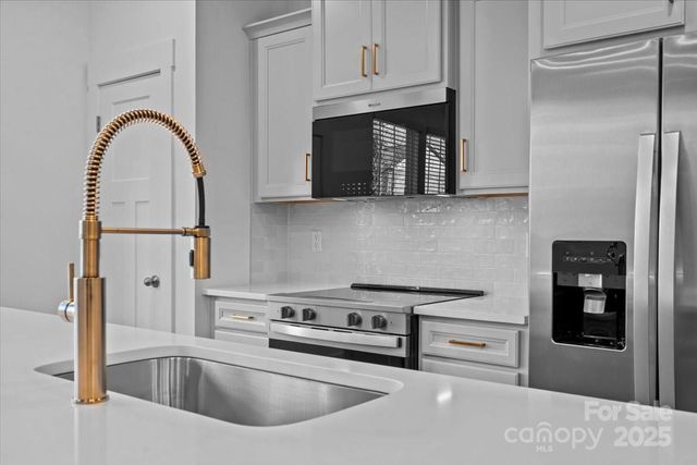 39 Moon Haven Way, Arden, NC 28704