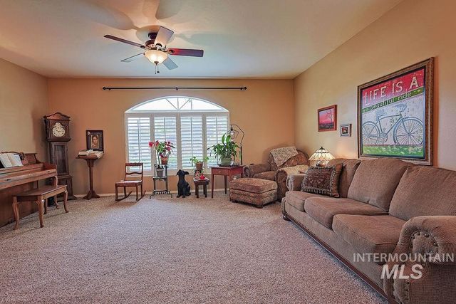 2628 Elizabeth Blvd, Twin Falls, ID 83301
