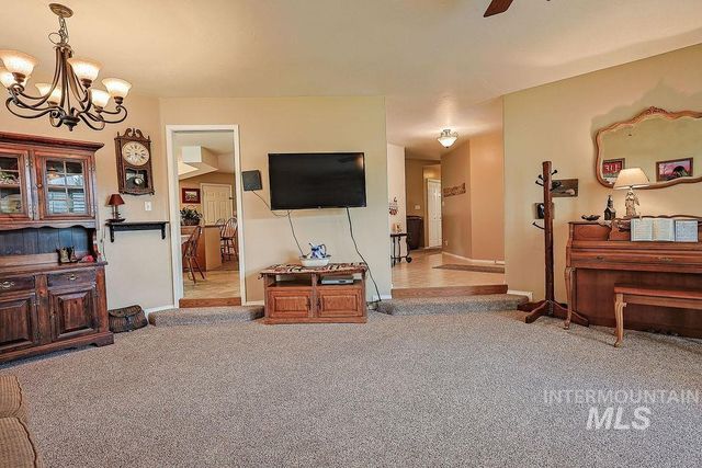 2628 Elizabeth Blvd, Twin Falls, ID 83301