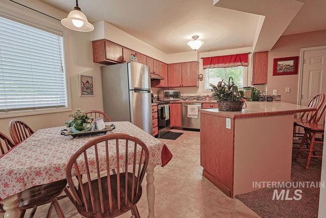 2628 Elizabeth Blvd, Twin Falls, ID 83301