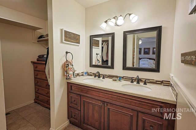 2628 Elizabeth Blvd, Twin Falls, ID 83301
