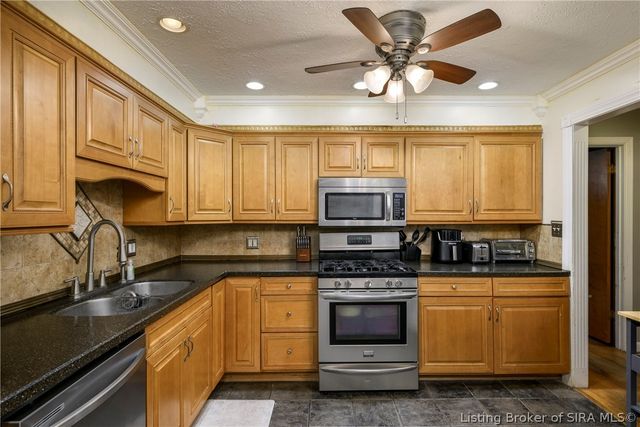 3312 Mellwood Drive, New Albany, IN 47150