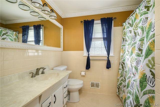 3312 Mellwood Drive, New Albany, IN 47150