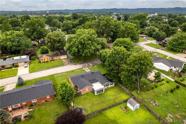 3312 Mellwood Drive, New Albany, IN 47150