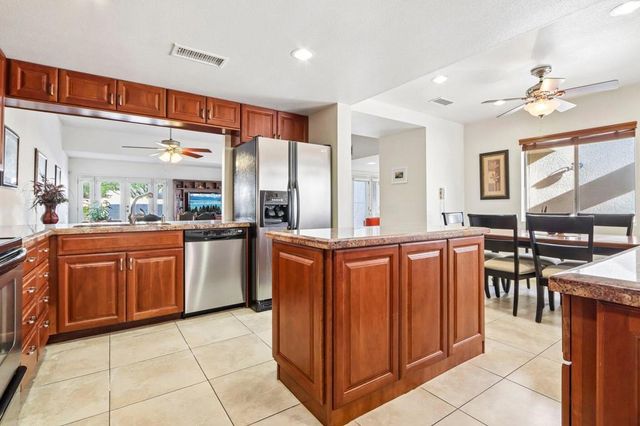 6110 Saint Andrews Plaza, Palm Springs, CA 92264