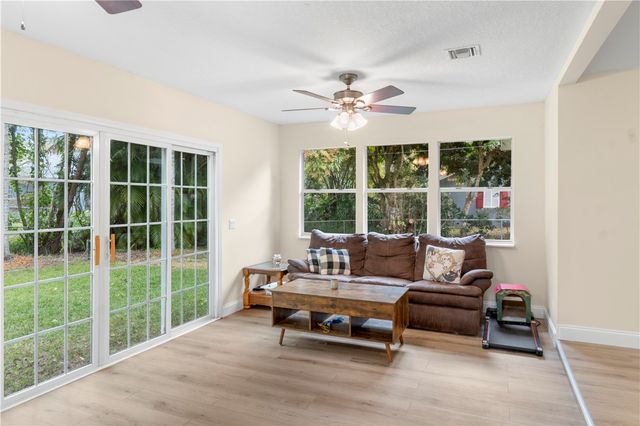 6226 5th Street Street, Vero Beach, FL 32968