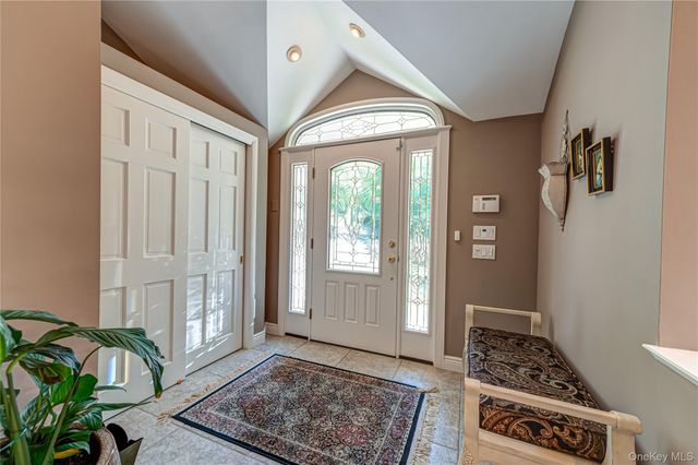 3 Hunter Court, Dix Hills, NY 11746