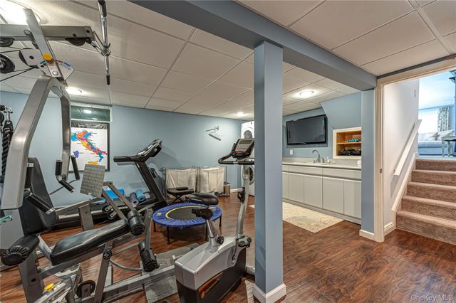 3 Hunter Court, Dix Hills, NY 11746
