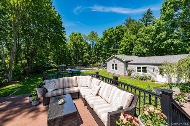 3 Hunter Court, Dix Hills, NY 11746