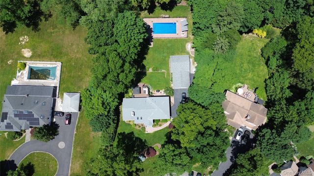 3 Hunter Court, Dix Hills, NY 11746