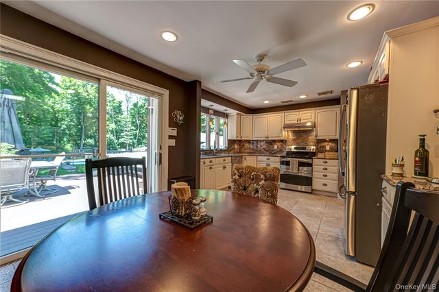 3 Hunter Court, Dix Hills, NY 11746