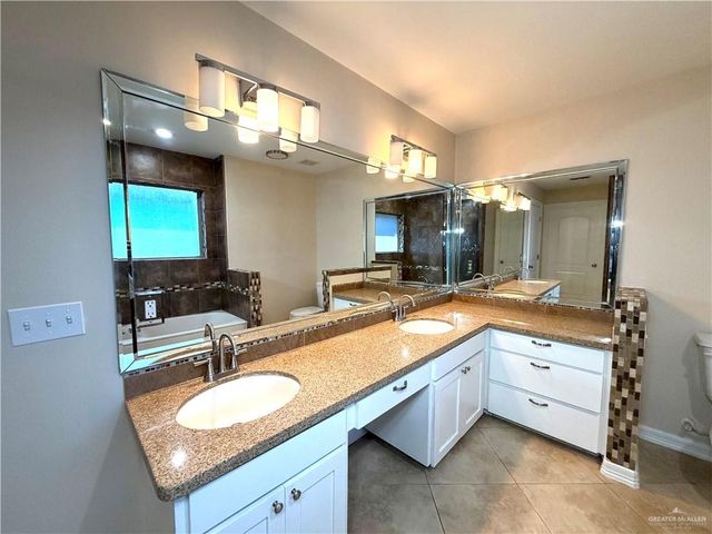 1311 Anahi Street, Alamo, TX 78516