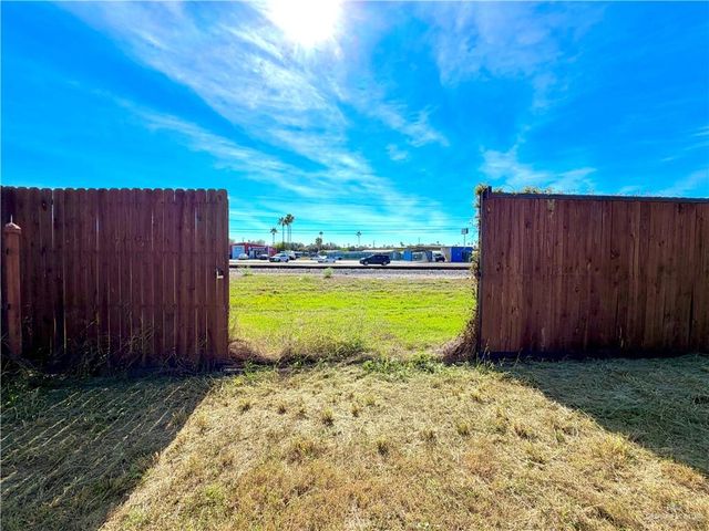 1311 Anahi Street, Alamo, TX 78516