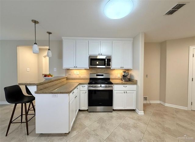 1311 Anahi Street, Alamo, TX 78516