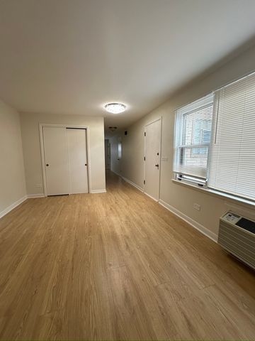 8164 W Forest Preserve Avenue 2N, Chicago, IL 60634