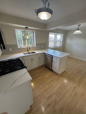 8164 W Forest Preserve Avenue 2N, Chicago, IL 60634